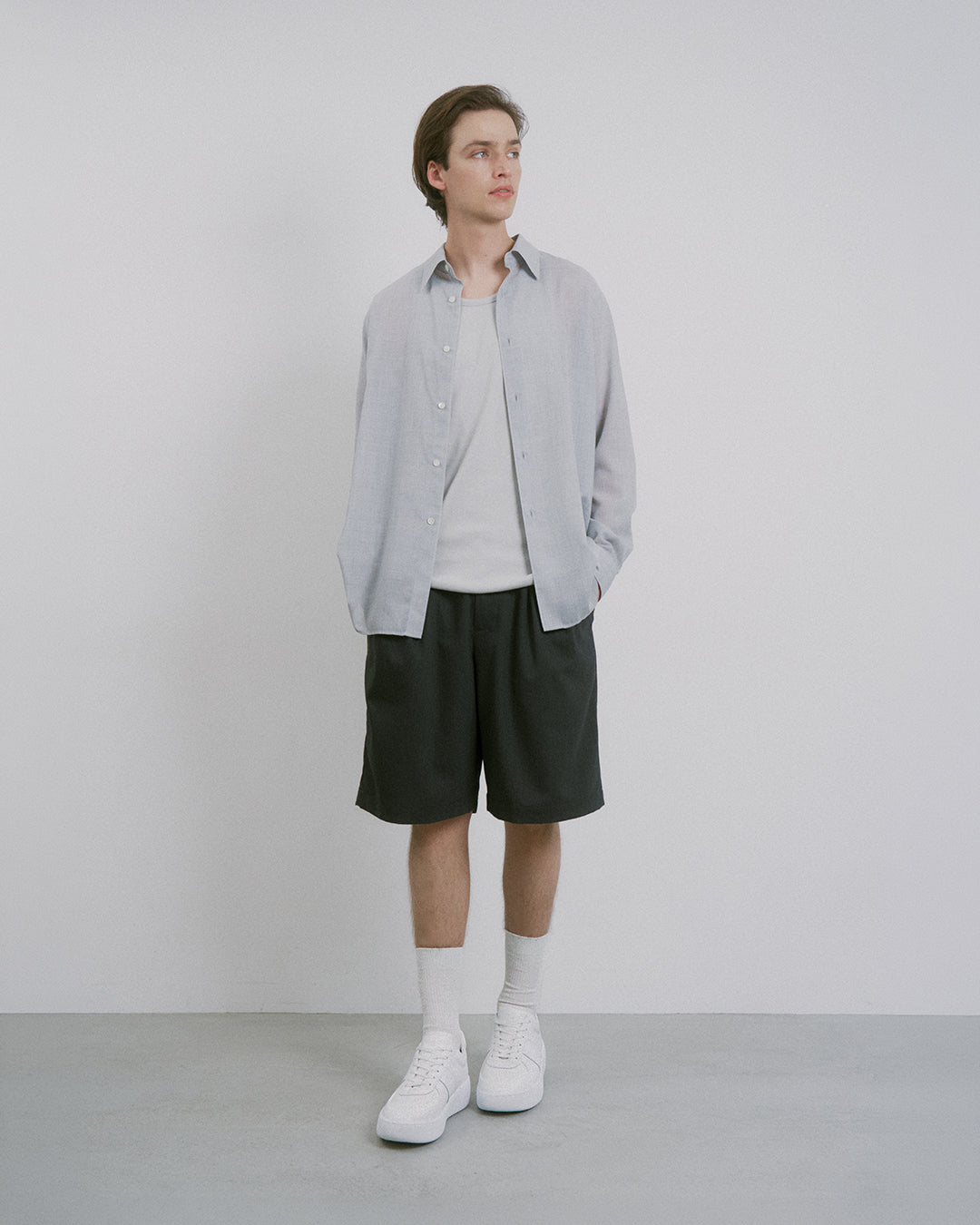 MOAK｜WHITE