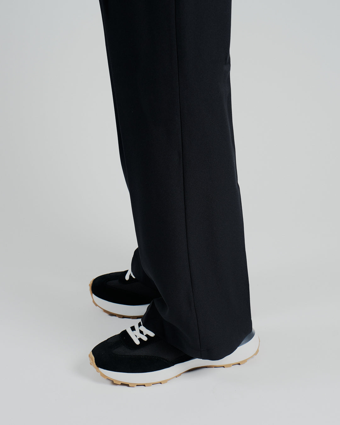 NOVIS｜BLACK