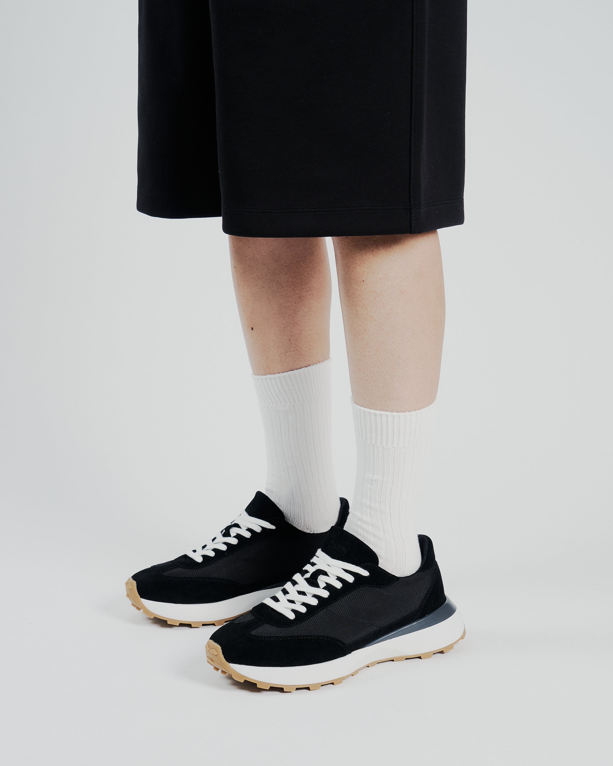 NOVIS｜BLACK