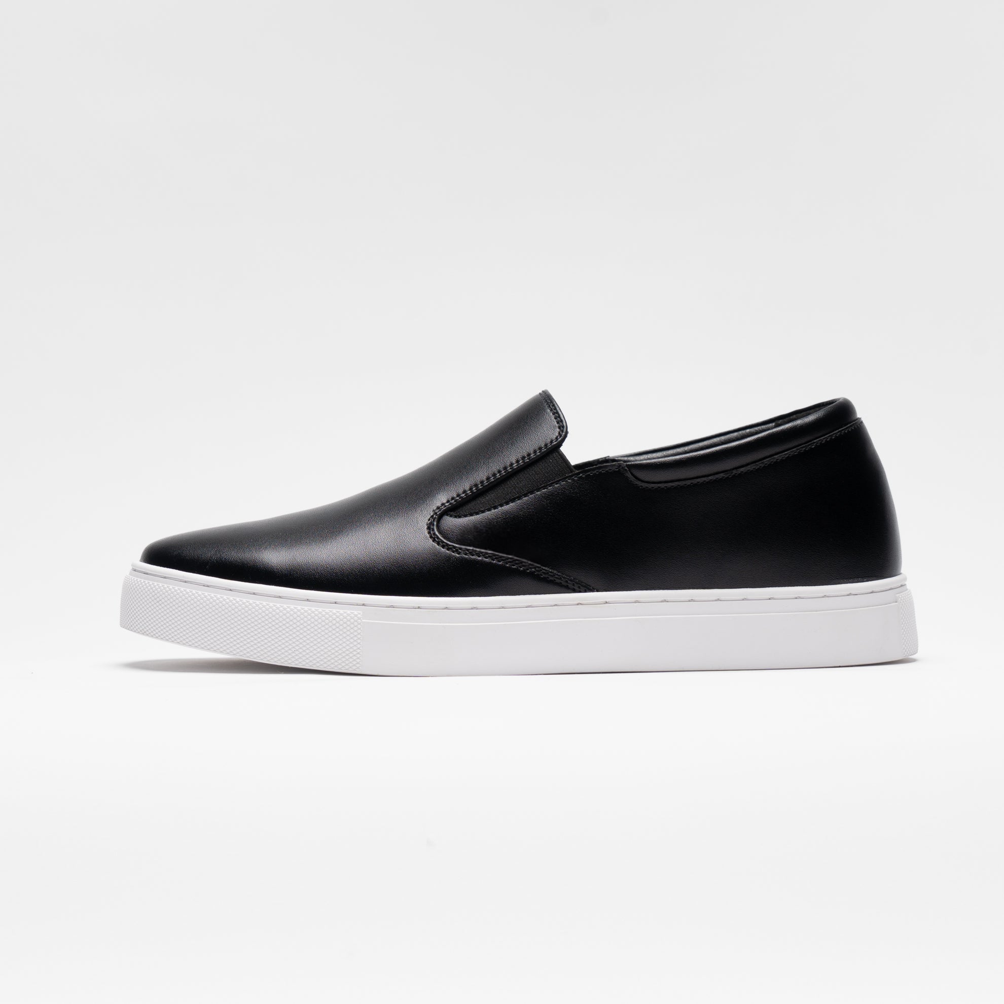 CLASSIC SLIP-ON | BLACK &amp;amp; WHITE