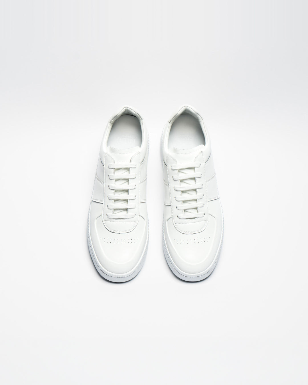 MOAK｜WHITE