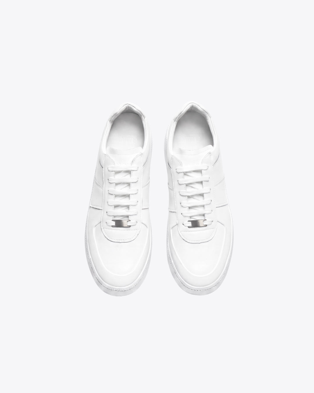 MOAK | WHITE