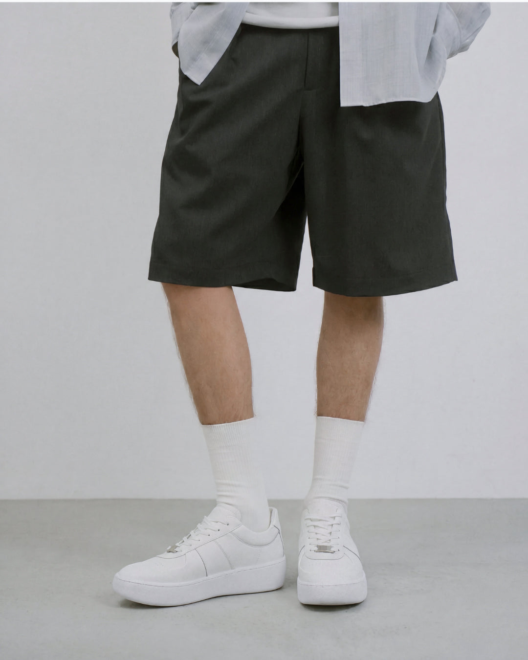 MOAK | WHITE
