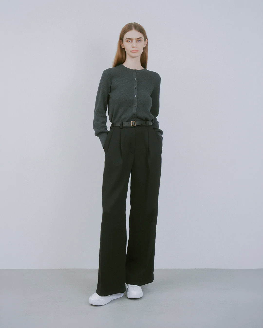 MOAK｜BLACK