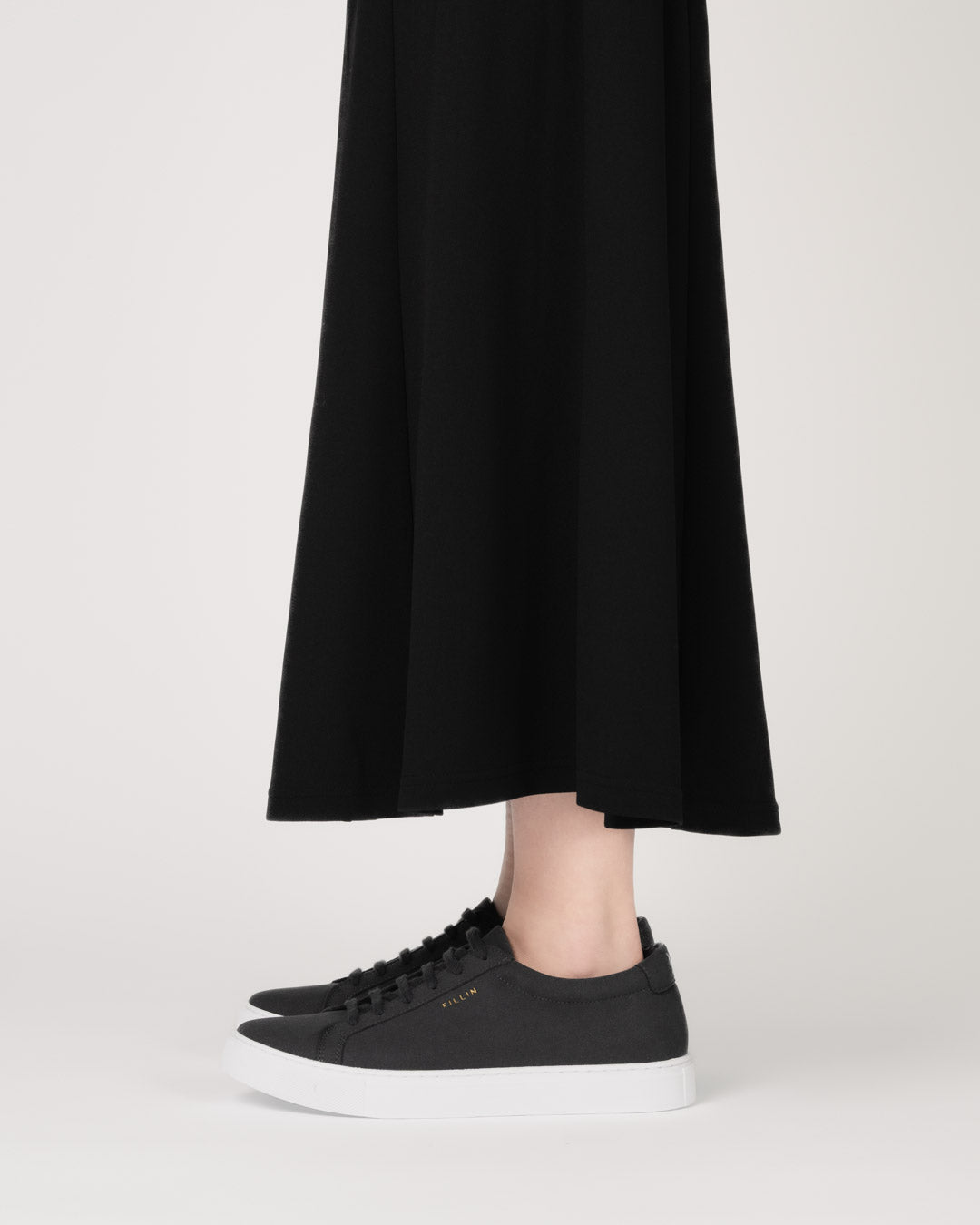 CLASSIC SUEDE｜CHARCOAL