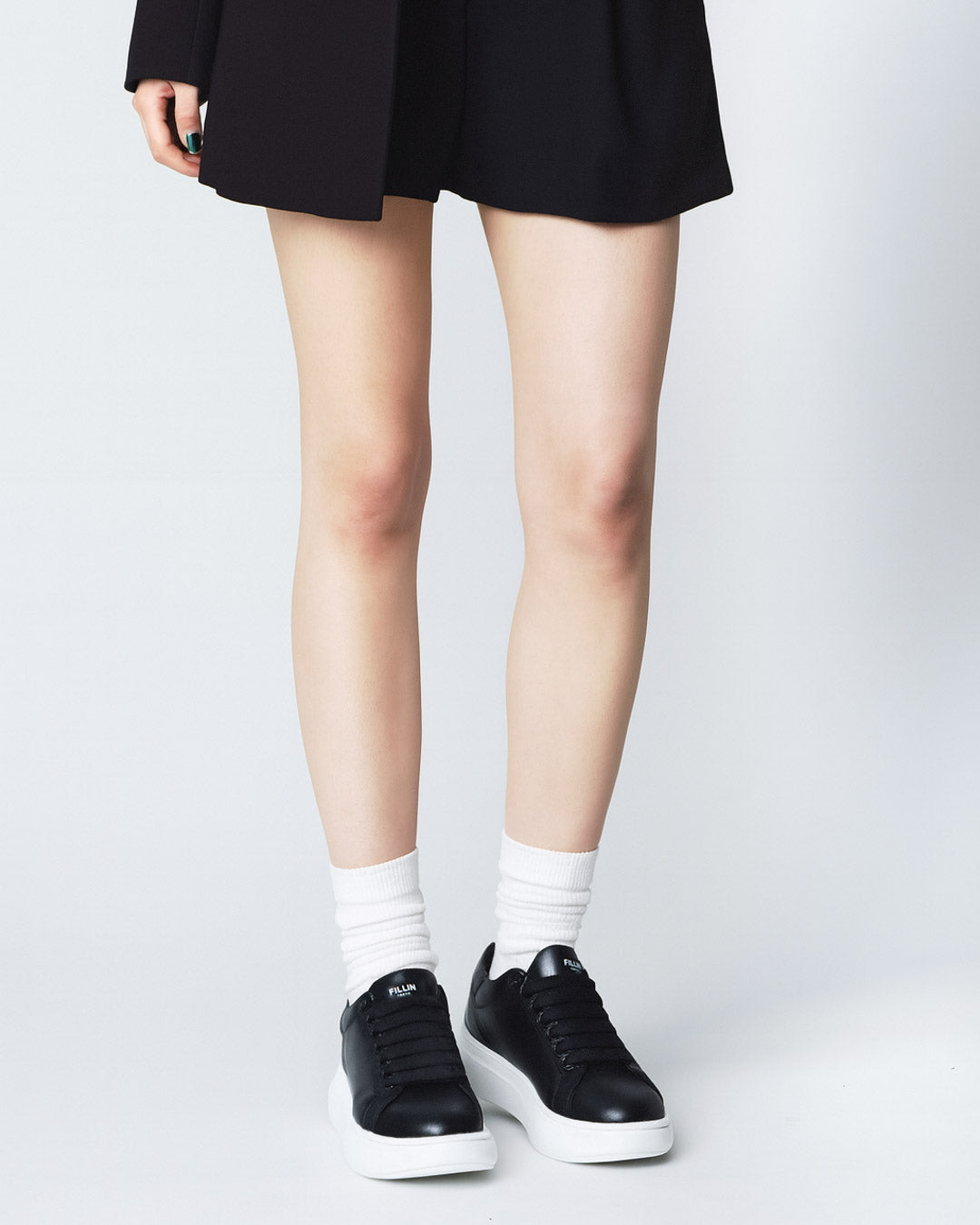 LUCENT｜BLACK (Sole:WHITE)