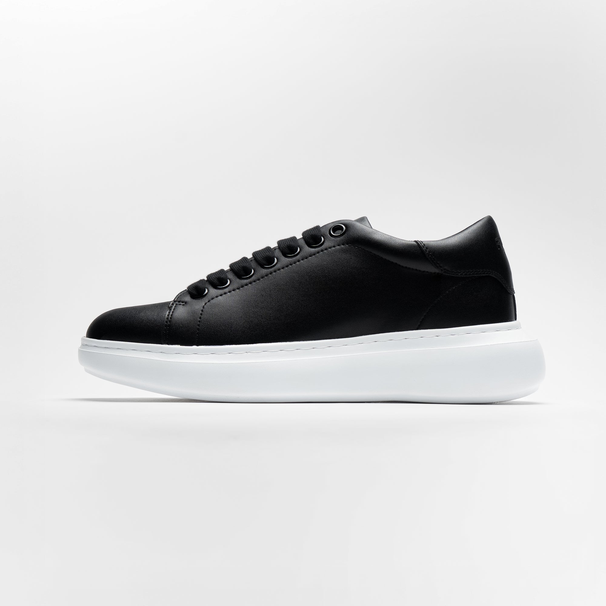 LUCENT｜BLACK (Sole:WHITE)
