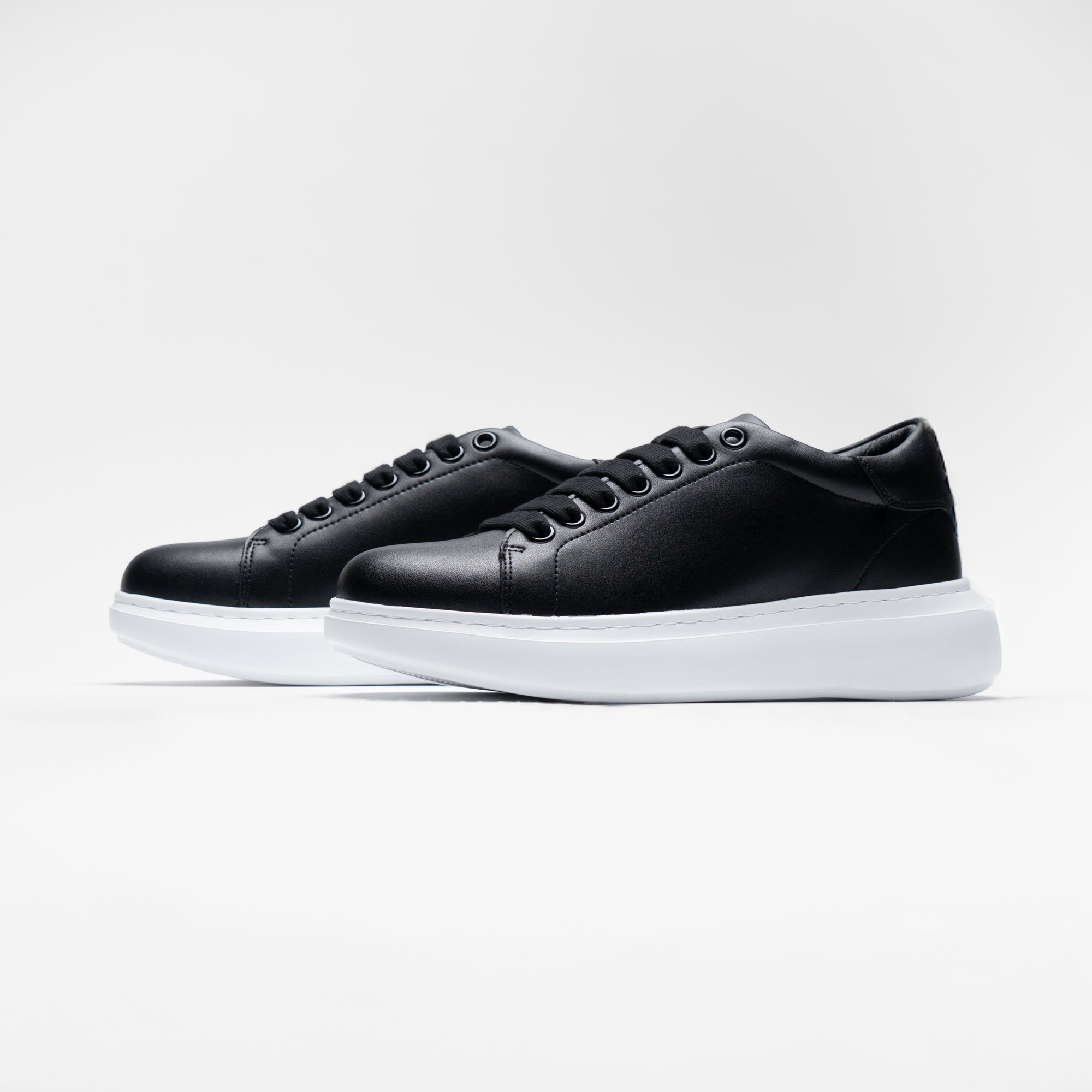 LUCENT｜BLACK (Sole:WHITE)