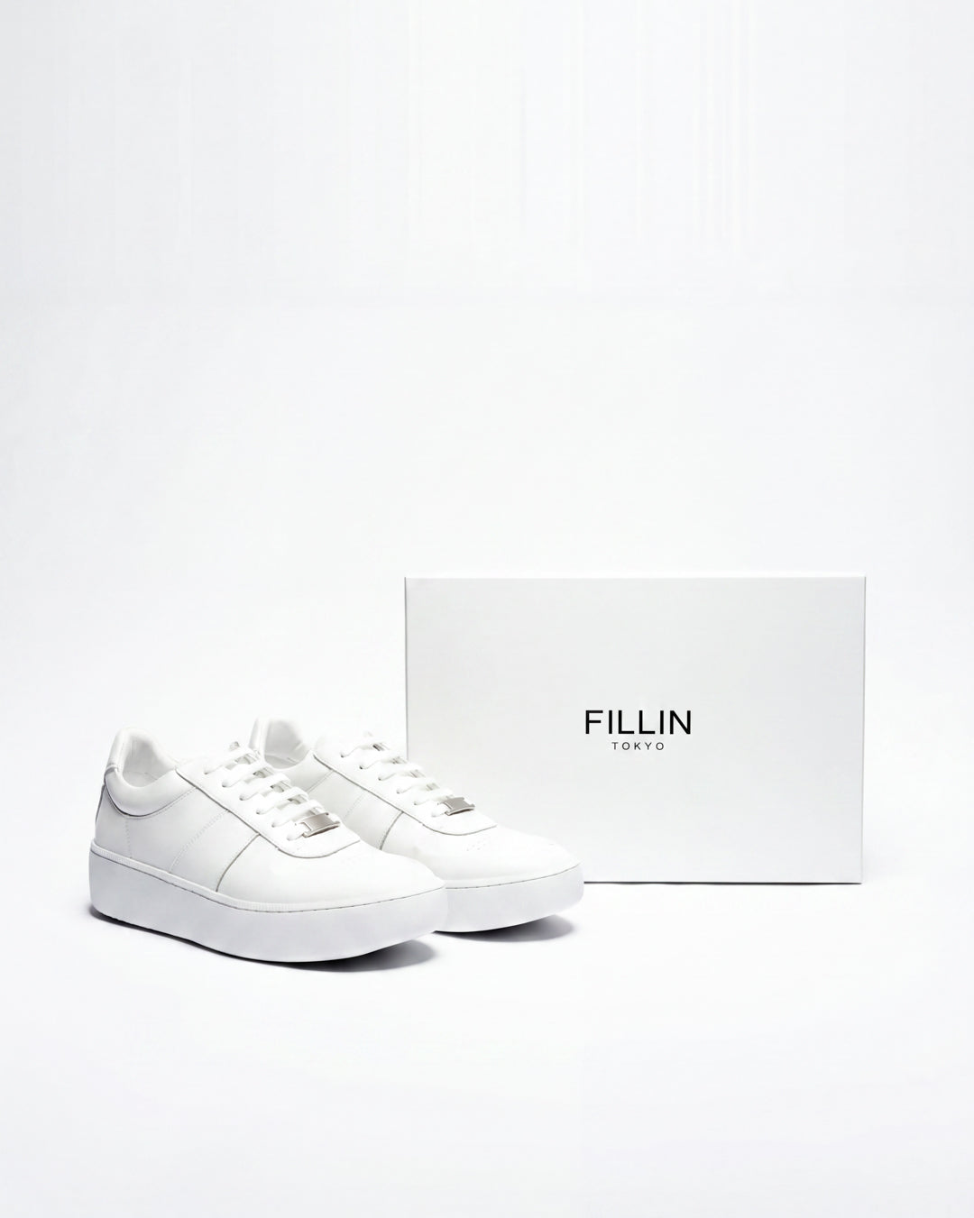 MOAK | WHITE